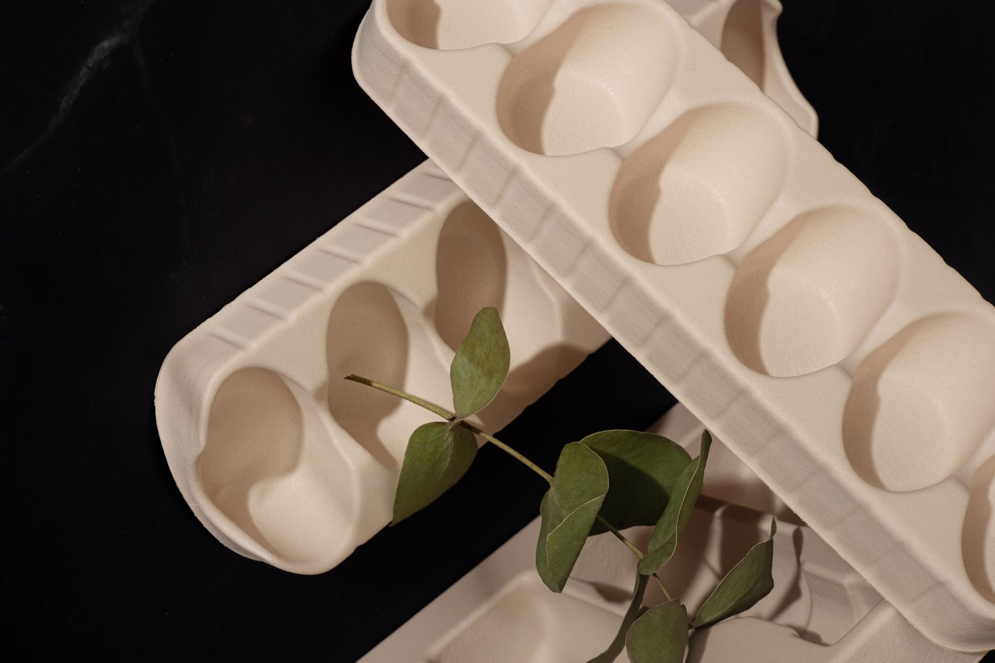 Product trays in natural color