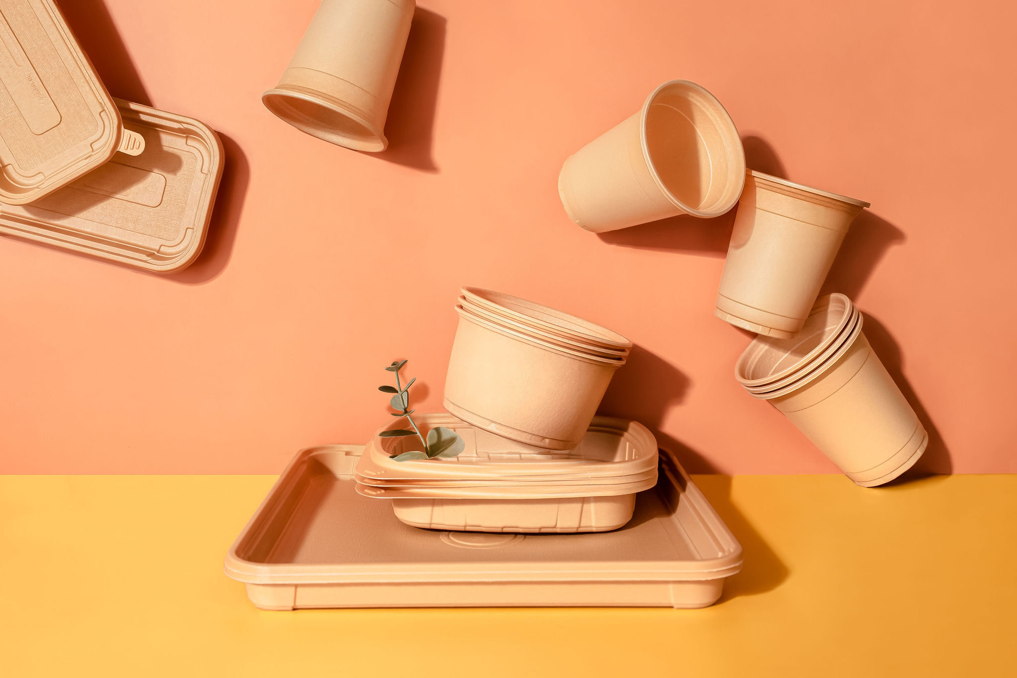 Thermoformed cups and trays made of wood-based Sulapac material